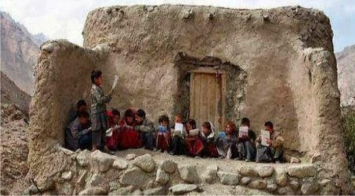 The Gift of Education: Pakistan Army Gives Away Books in the Kohlu District The Gift of Education: Pakistan Army Gives Away Books in the Kohlu District